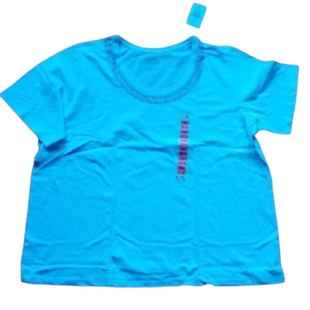White Shirt Size 3X  NEW NWT